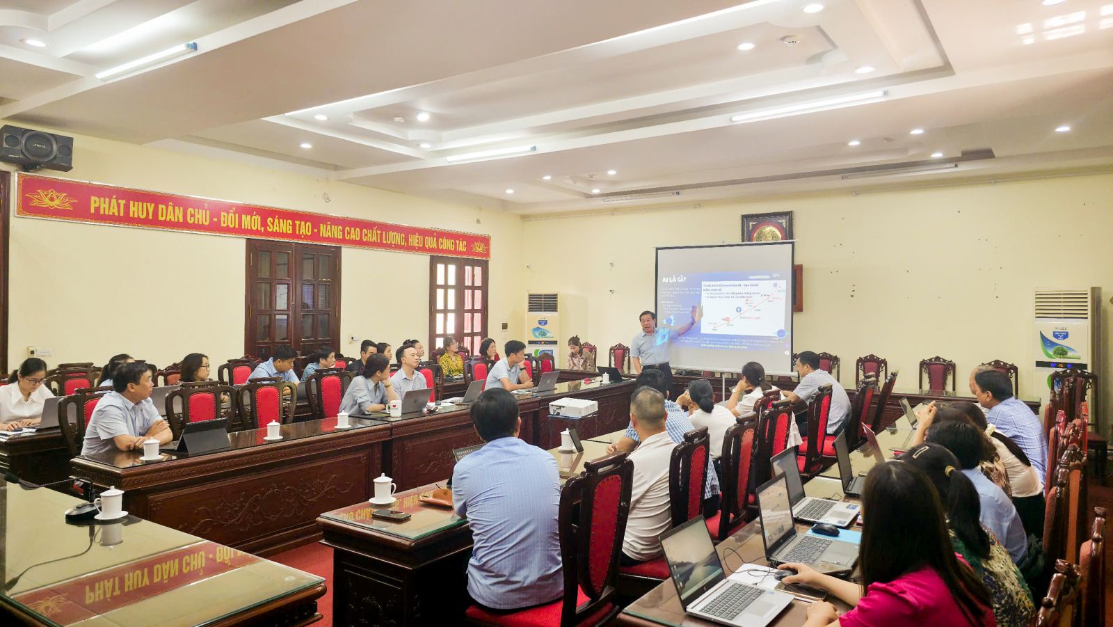 CHUYỂN ĐỔI SỐ TRONG CÔNG TÁC TUYÊN GIÁO VÀ DÂN VẬN TỈNH HÀ GIANG