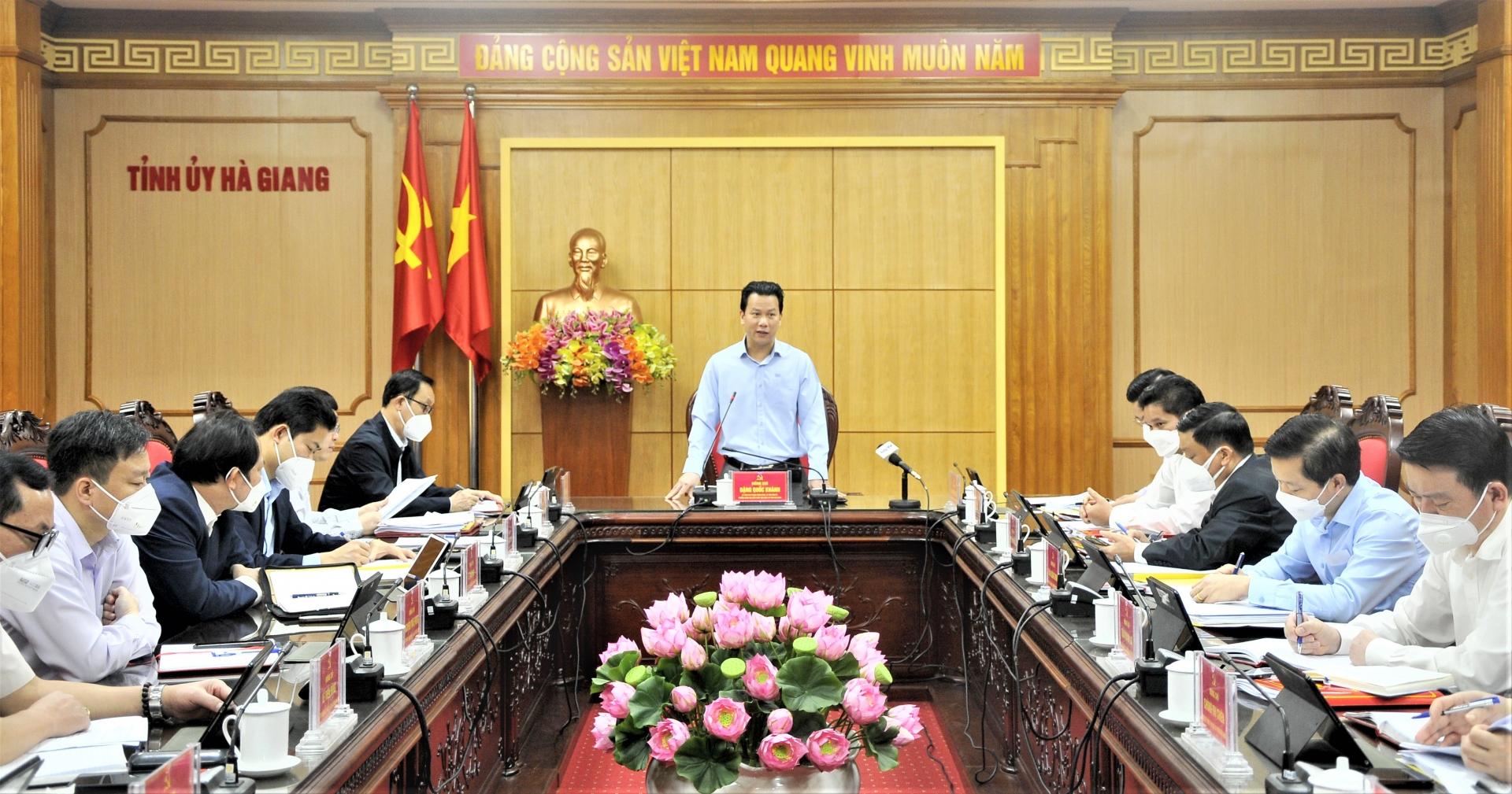 Bí thư Tỉnh ủy Đặng Quốc Khánh kết luận phiên họp.