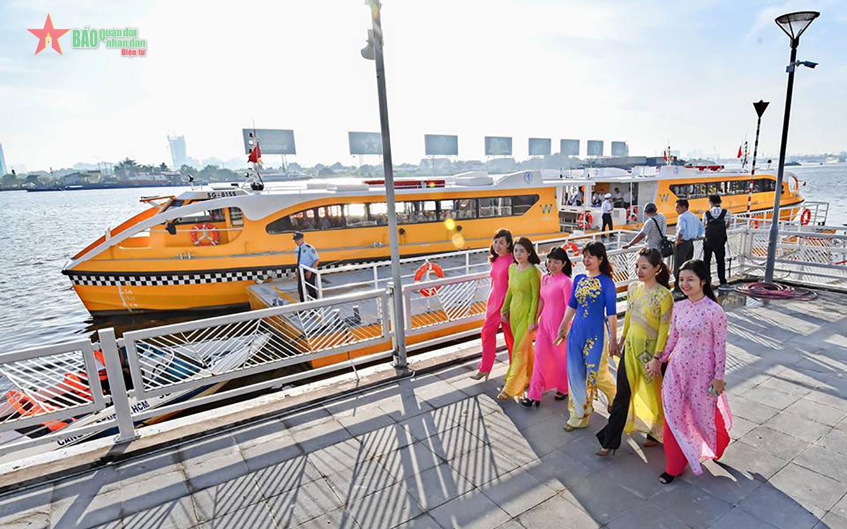 Thành phố vươn lên tầm cao