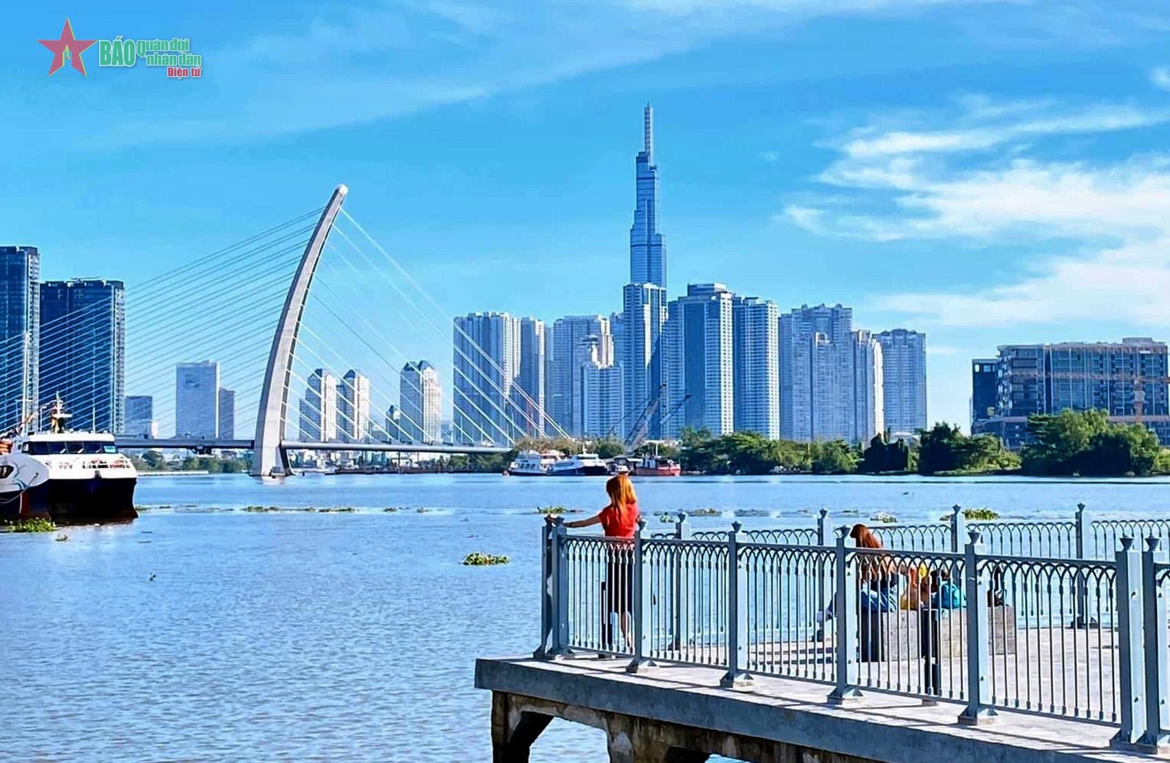 Thành phố vươn lên tầm cao