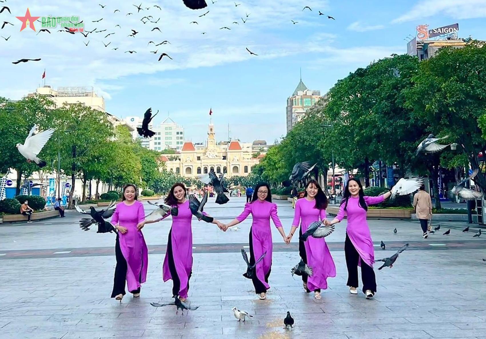 Thành phố vươn lên tầm cao