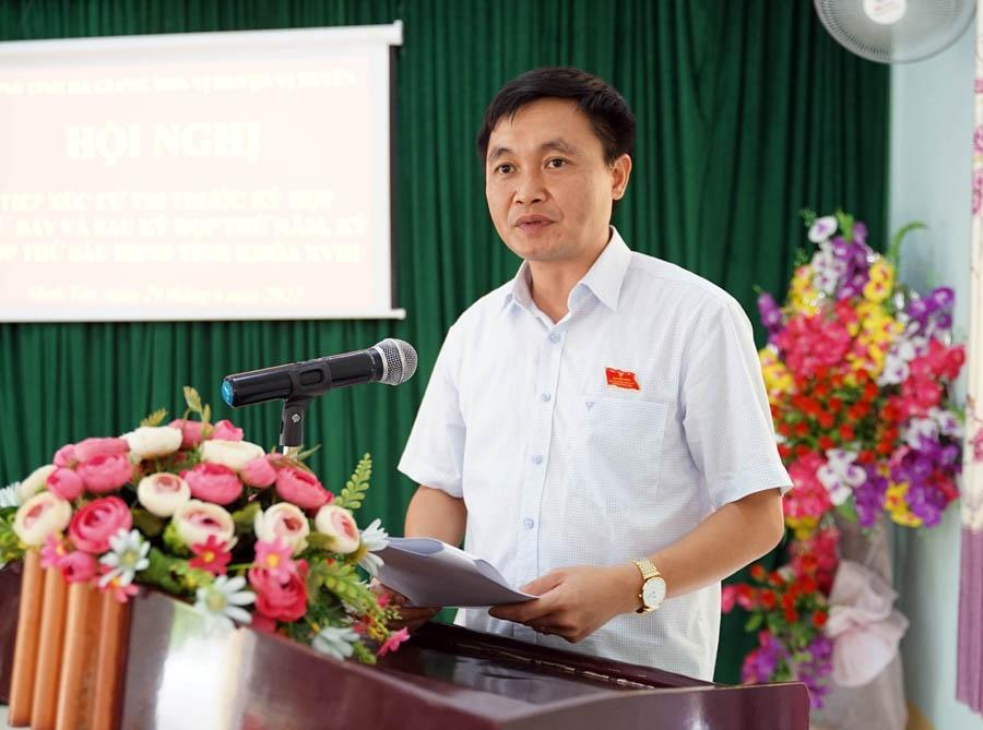 Các đại biểu HĐND tỉnh chủ trì buổi TXCT xã Minh Tân