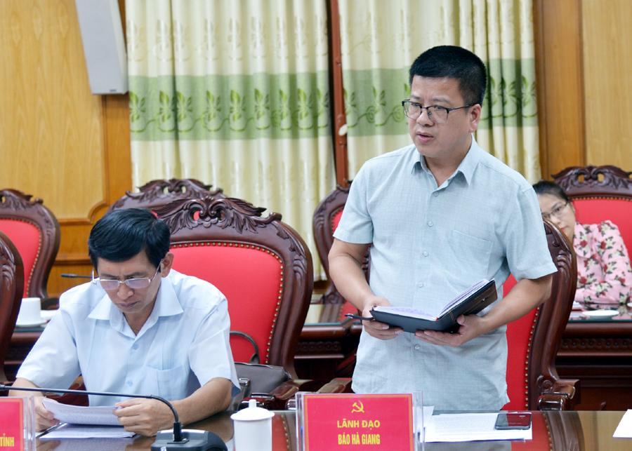 Tổng Biên tập Báo Hà Giang Nguyễn Trung Thu phát biểu tại buổi làm việc