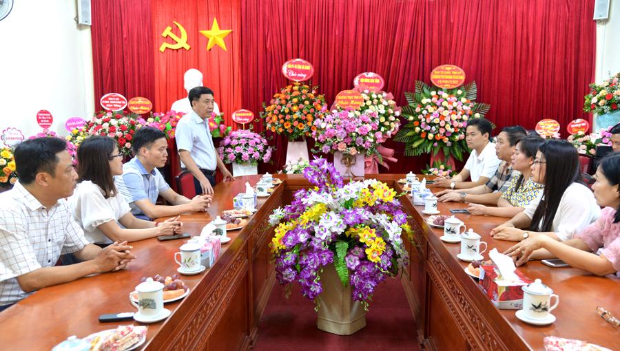 Phó Bí thư Tỉnh ủy Nguyễn Mạnh Dũng phát biểu chúc mừng Ban Tuyên giáo Tỉnh ủy.