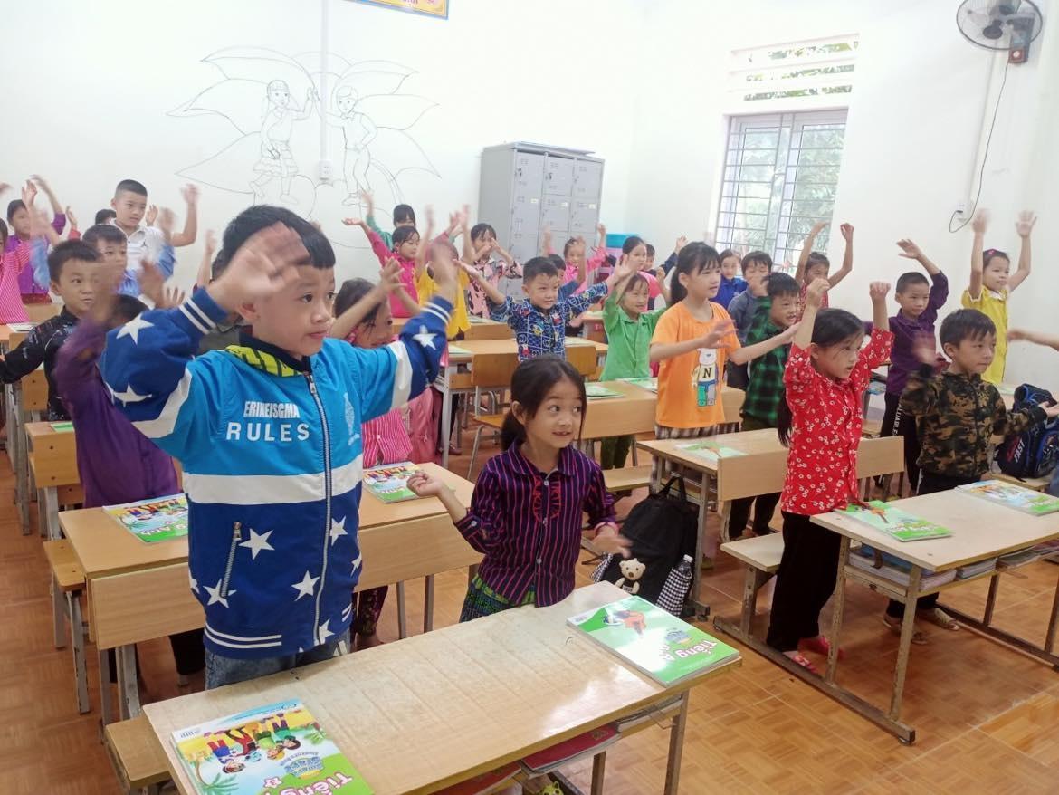 Thiếu giáo viên tiếng Anh: Một trường Hà Nội ‘cứu nguy’ gần 20 trường ở Mèo Vạc - ảnh 1