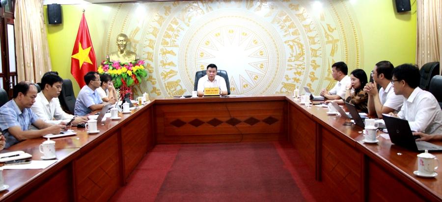 Phó Chủ tịch Thường trực UBND tỉnh Hoàng Gia Long chủ trì cuộc họp Ban Tổ chức cuộc thi tìm hiểu chuyển đổi số của tỉnh.