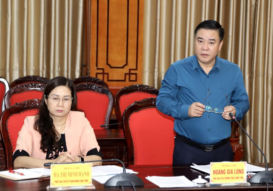 Phó Chủ tịch Thường trực UBND tỉnh Hoàng Gia Long đề nghị Ban Tuyên giáo Tỉnh ủy định hướng các cơ quan truyền thông của tỉnh, phối hợp với cơ quan thông tấn, báo chí T.Ư đổi mới phương thức tuyên truyền