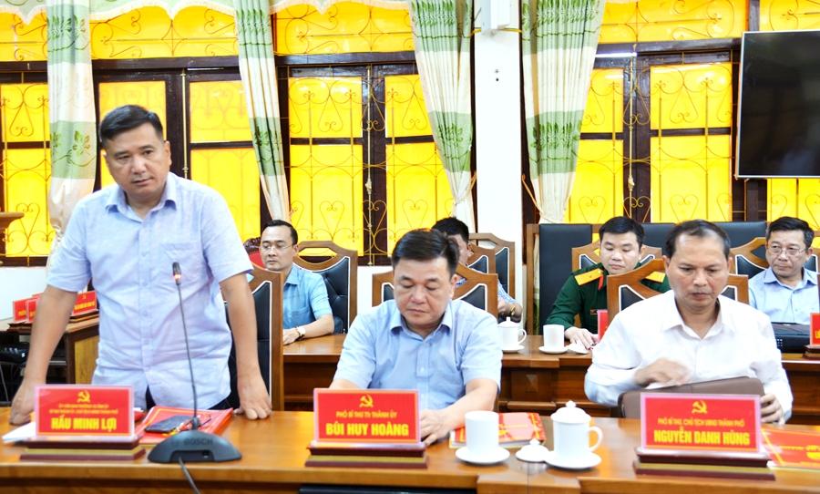 Bí thư Thành ủy Hầu Minh Lợi báo cáo kết quả thực hiện Nghị quyết 07