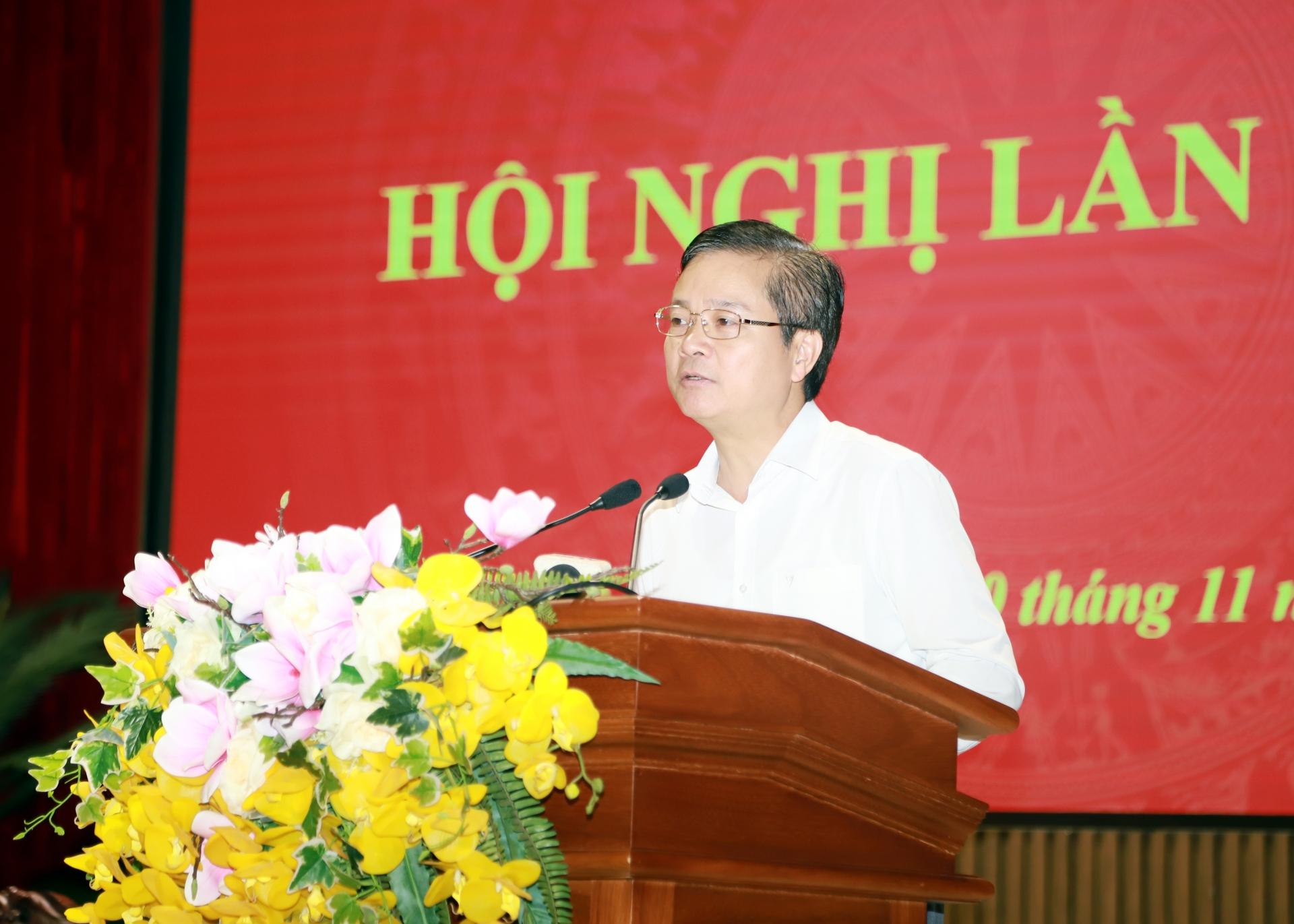 Chủ nhiệm Ủy ban Kiểm tra Tỉnh ủy Trần Quang Minh báo cáo công tác kiểm tra, giám sát và vi phạm kỷ luật Đảng năm 2022