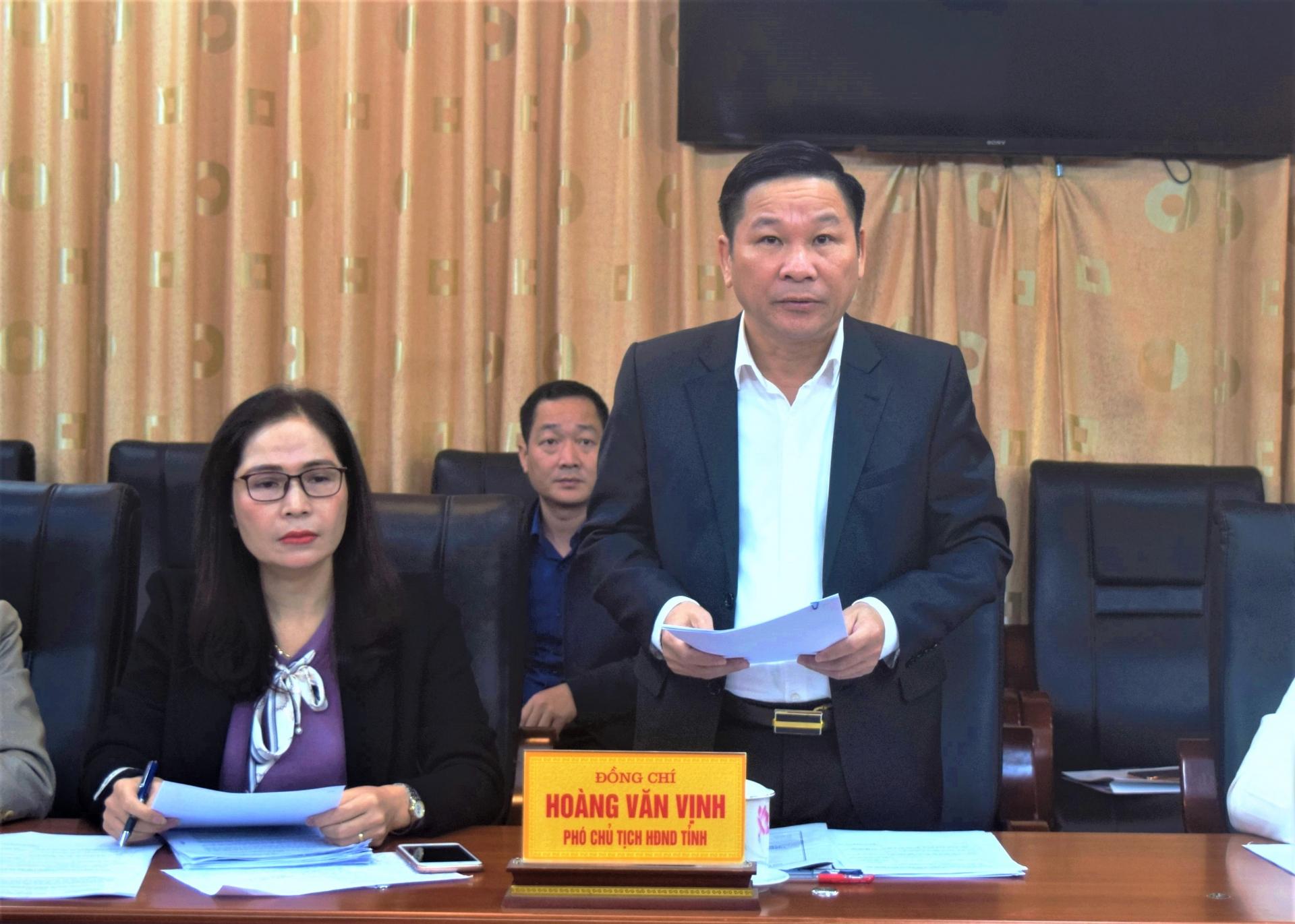 Phó Chủ tịch HĐND tỉnh Hoàng Văn Vịnh phát biểu tại buổi giám sát.