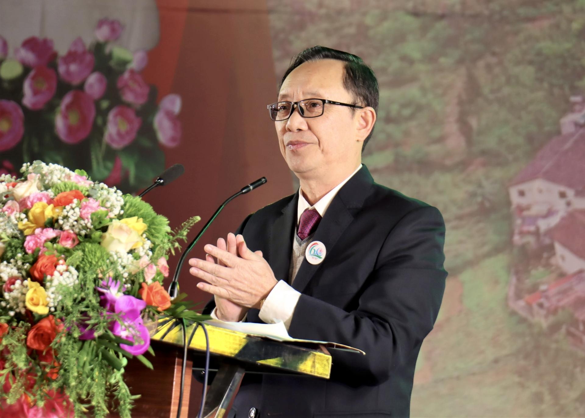 Chủ tịch HĐND tỉnh Thào Hồng Sơn phát biẻu tại buổi lễ
