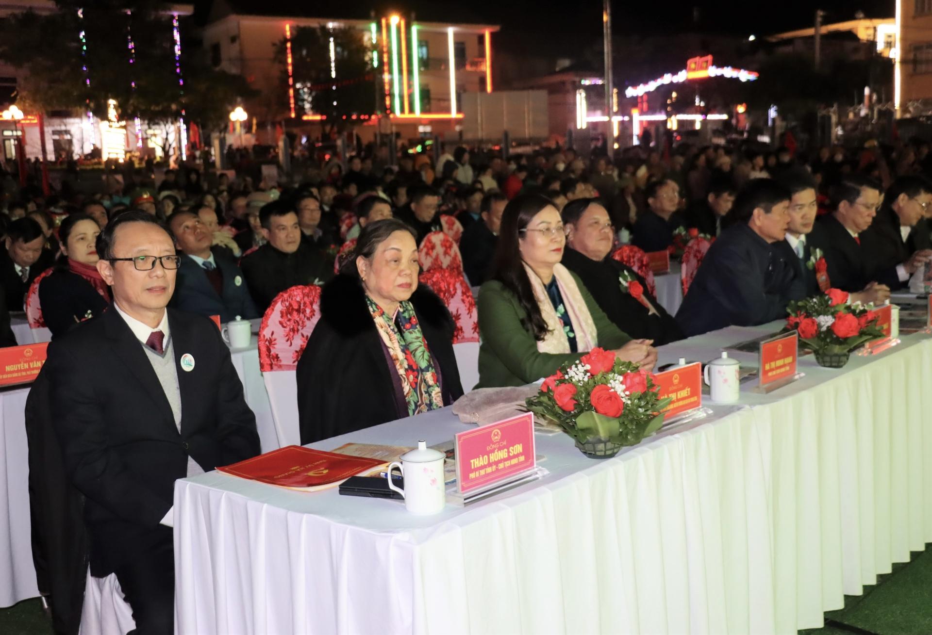 Các đại biểu dự lễ kỷ niệm 60 năm Ngày thành lập huyện Mèo Vạc.