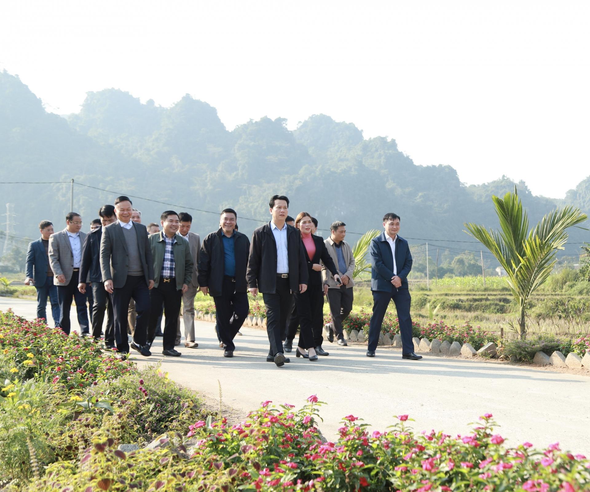 Bí thư Tỉnh ủy thăm và làm việc tại xã Tùng Bá, huyện Vị Xuyên