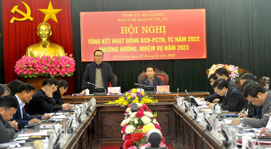 Phó Bí thư Thường trực Tỉnh ủy, Chủ tịch HĐND tỉnh Thào Hồng Sơn phát biểu tại hội nghị.