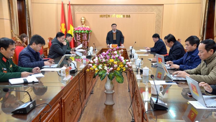 Phó Bí thư Tỉnh ủy Nguyễn Mạnh Dũng phát biểu tại buổi làm việc với BTV Huyện ủy Quản Bạ.