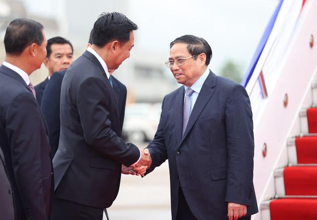 Lễ đón Thủ tướng Phạm Minh Chính thăm chính thức CHDCND Lào - Ảnh 4.