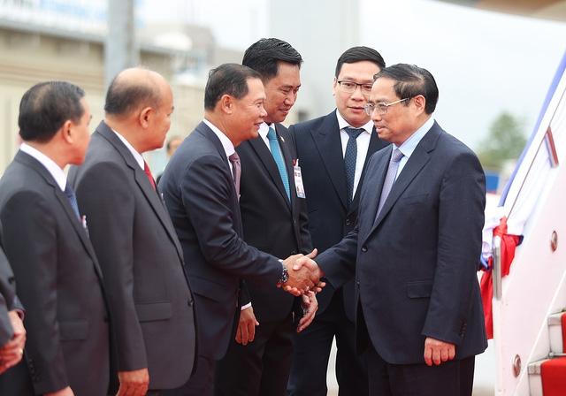 Lễ đón Thủ tướng Phạm Minh Chính thăm chính thức CHDCND Lào - Ảnh 6.