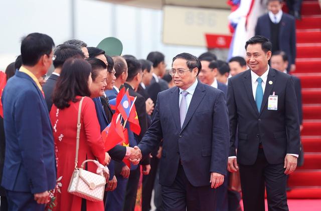 Lễ đón Thủ tướng Phạm Minh Chính thăm chính thức CHDCND Lào - Ảnh 8.