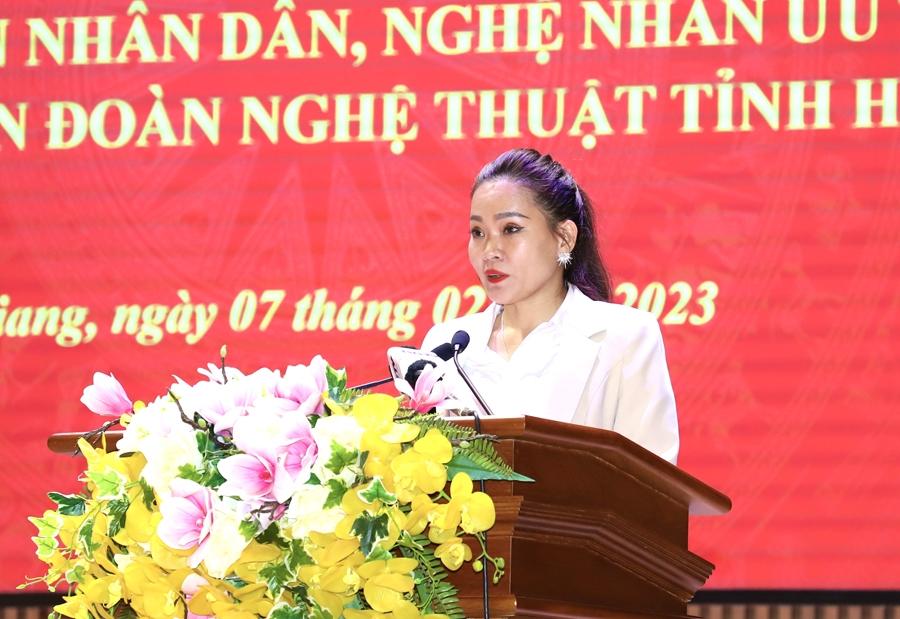 Nghệ sĩ Ưu tú Ma Thị Nết, Đoàn nghệ thuật tỉnh phát biểu cảm nghĩ tại buổi gặp mặt