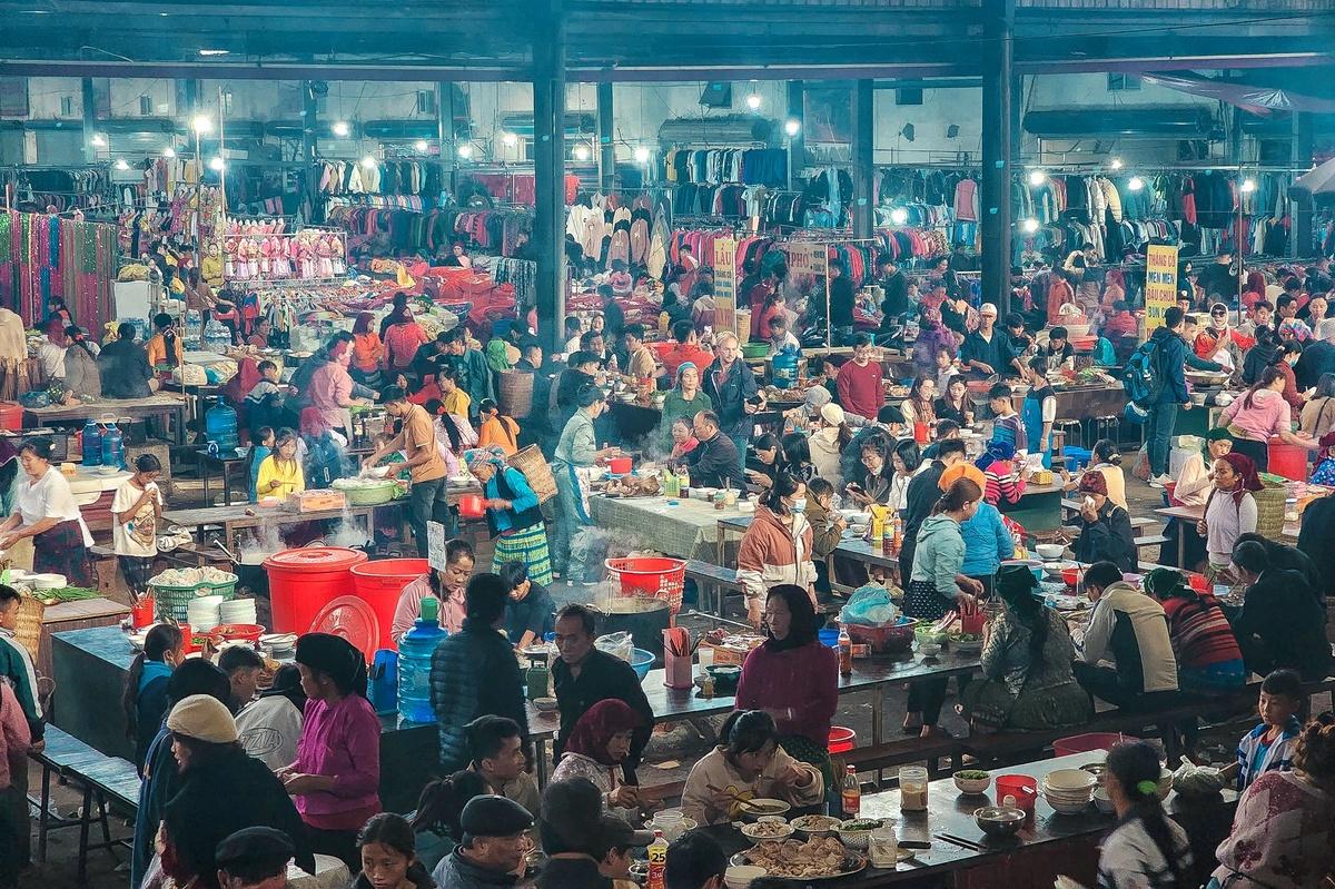 Ha Giang weekend flea market is a unique tradition in Vietnam’s northern highlands