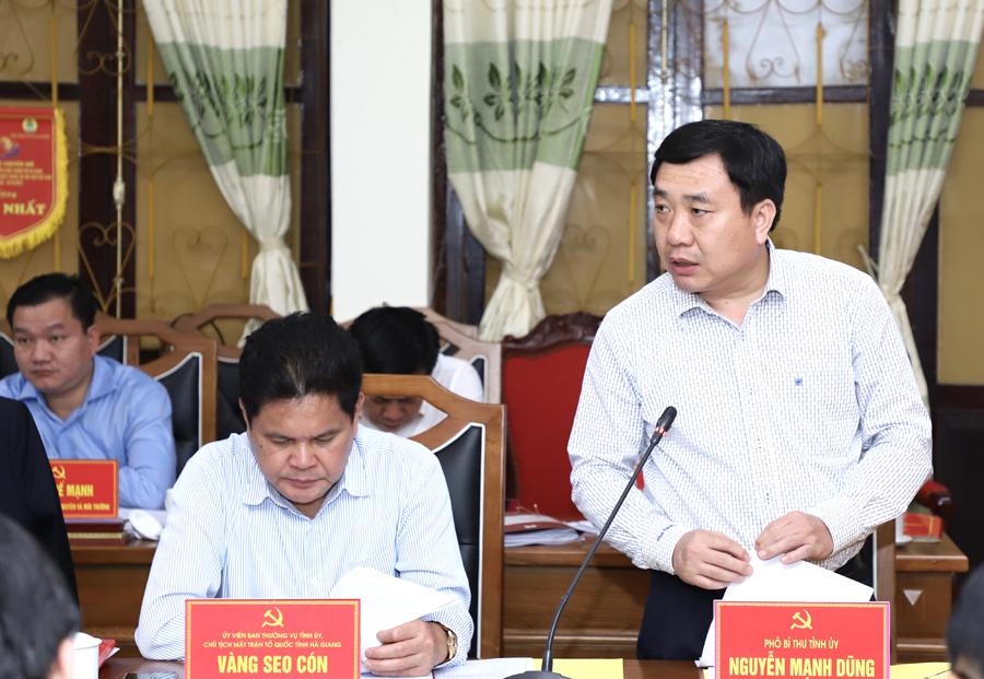 Phó Bí thư Tỉnh ủy Nguyễn Mạnh Dũng phát biểu thảo luận tại buổi làm việc