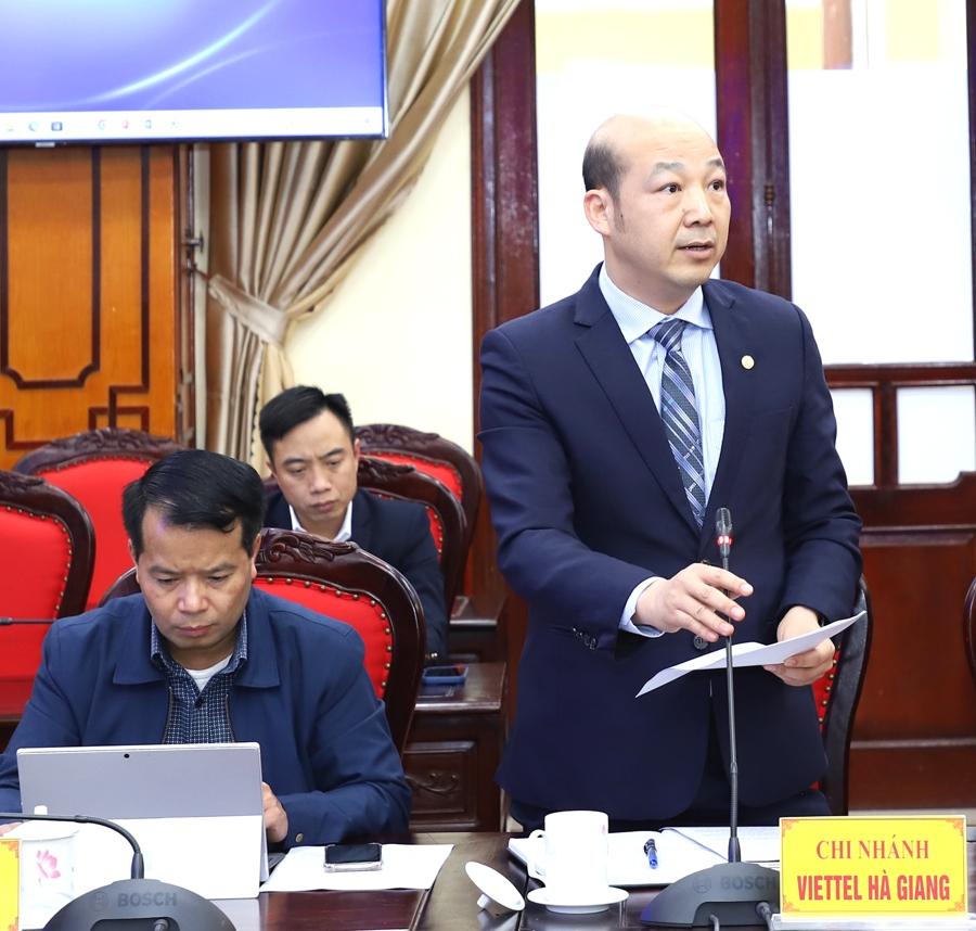 Lãnh đạo Viettel Hà Giang phát biểu đề xuất giải pháp thúc đẩy CĐS trên địa bàn tỉnh.