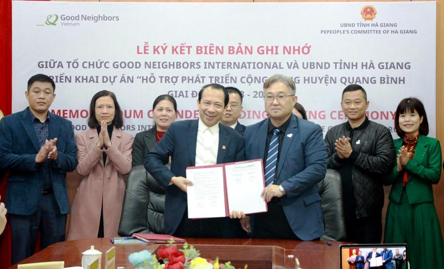 UBND tỉnh và Tổ chức GNI ký kết thỏa thuận hợp tác triển khai dự án “Hỗ trợ phát triển cộng đồng huyện Quang Bình” giai đoạn 2023 - 2027