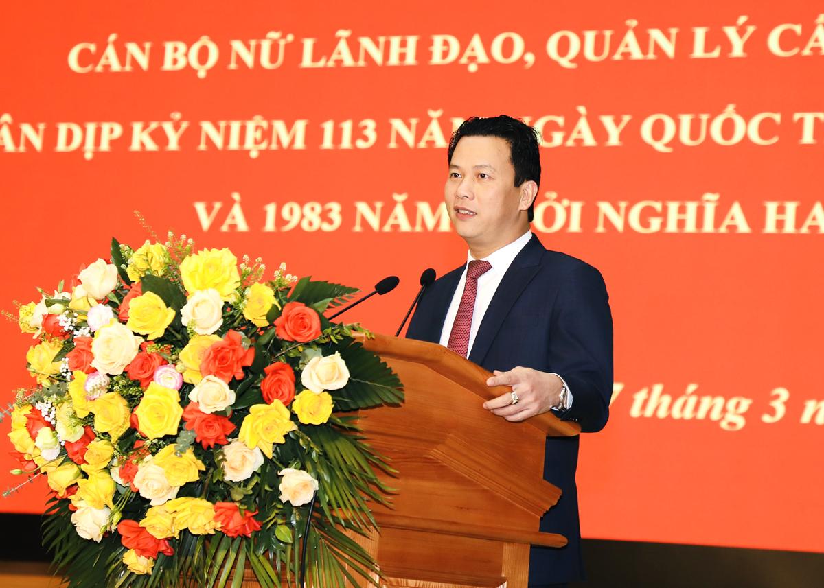 Bí thư Tỉnh ủy Đặng Quốc Khánh phát biểu tại buổi gặp mặt