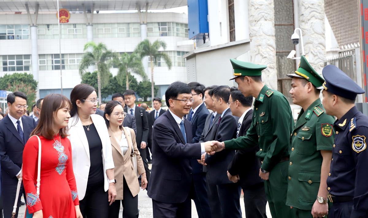 Phó tỉnh trưởng Chính quyền nhân dân tỉnh Vân Nam Dương Bân và đoàn công tác sang thăm, làm việc tại Hà Giang.