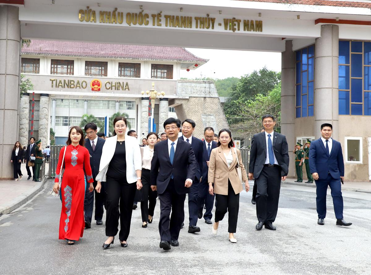 Đoàn đại biểu tỉnh Vân Nam nhập cảnh, bắt đầu chương trình thăm, làm việc tại Hà Giang.
