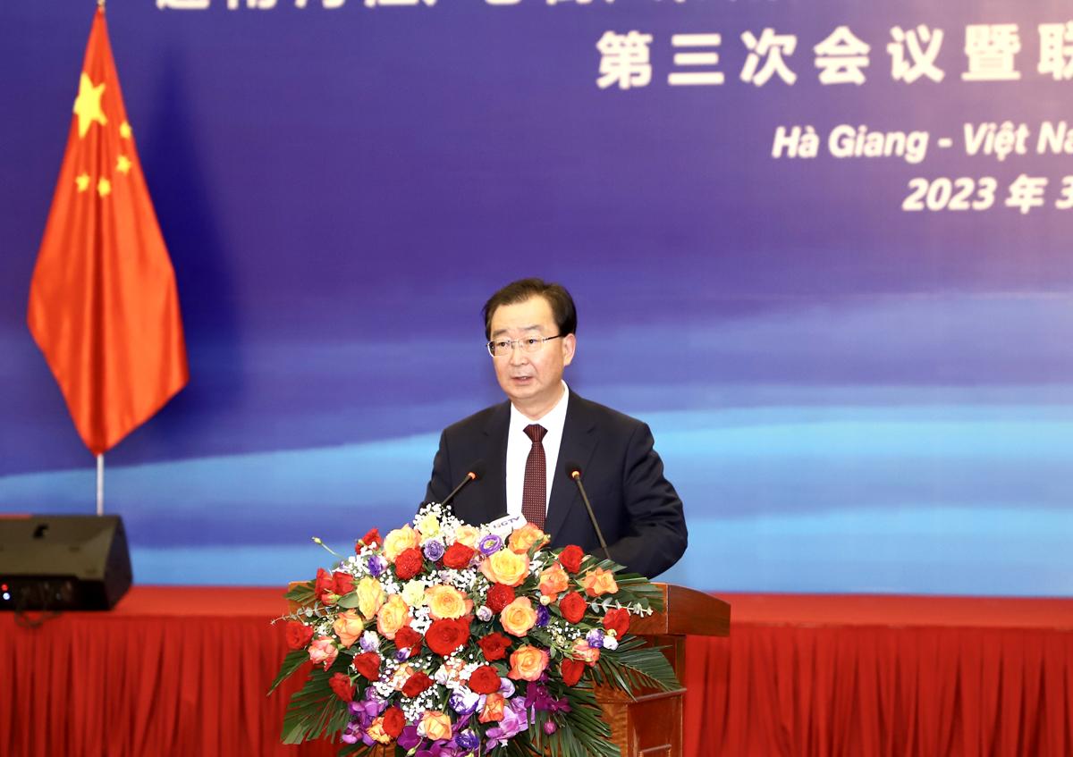 Bí thư Tỉnh ủy Vân Nam (Trung Quốc) Vương Ninh phát biểu tại hội nghị