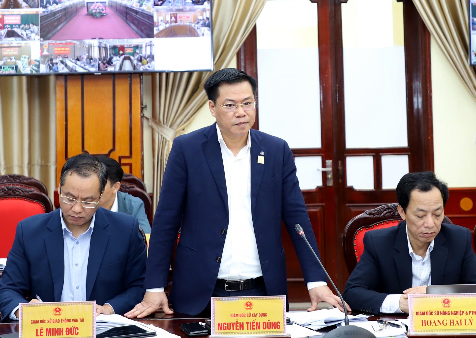 Giám đốc Sở Xây dựng Nguyễn Tiến Dũng đề nghị các huyện phối hợp chặt chẽ với các sở chuyên ngành trong thực hiện thủ tục đầu tư xây dựng cơ bản, nhất là quản lý quy hoạch xây dựng đảm bảo đúng quy định.