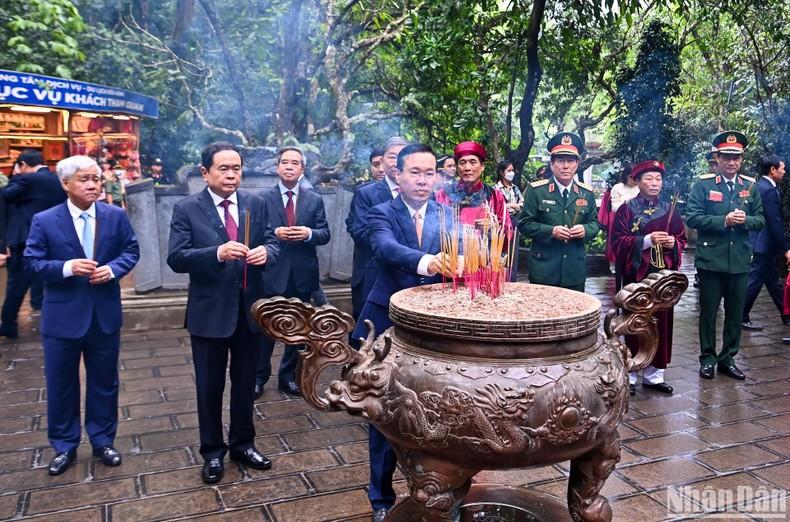 Chủ tịch nước Võ Văn Thưởng dự Lễ dâng hương tưởng niệm các Vua Hùng ảnh 4