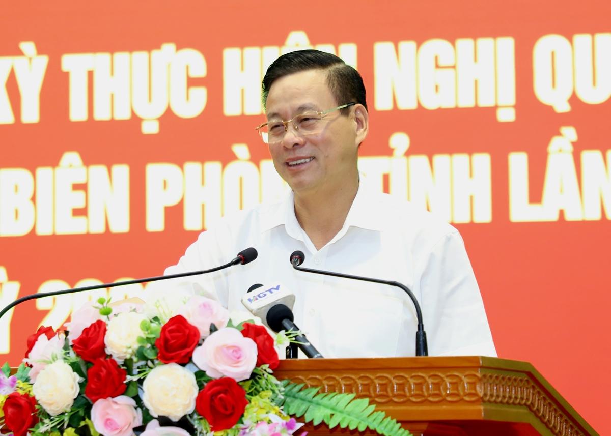 Chủ tịch UBND tỉnh Nguyễn Văn Sơn phát biểu chỉ đạo tại hội nghị.