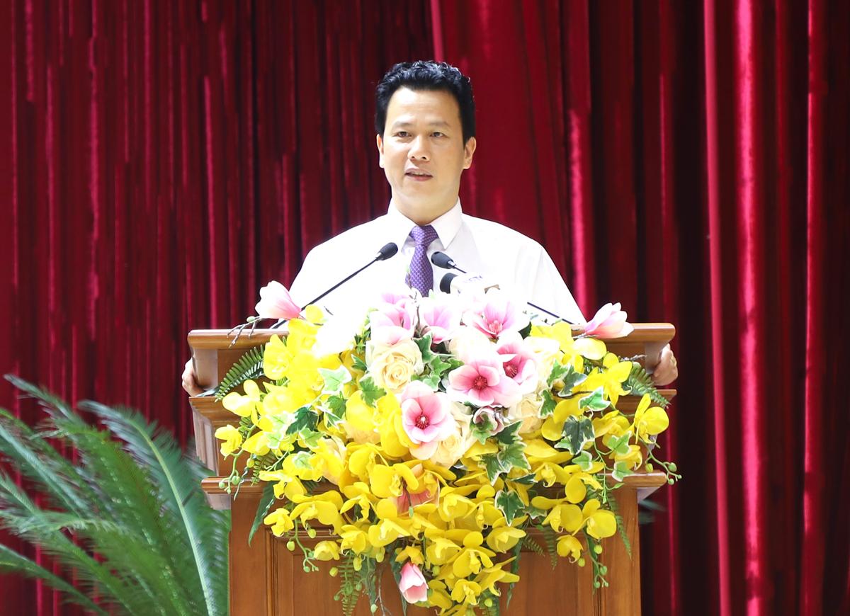 Bộ trưởng Bộ Tài nguyên – Môi trường, nguyên Bí thư Tỉnh ủy Đặng Quốc Khánh phát biểu tại hội nghị.