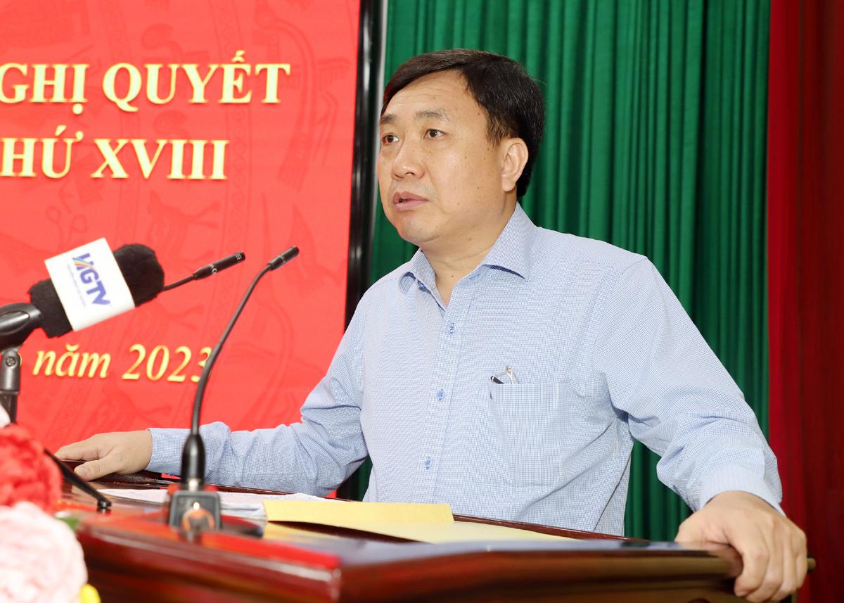 Quyền Bí thư Tỉnh ủy Nguyễn Mạnh Dũng phát biểu chỉ đạo hội nghị