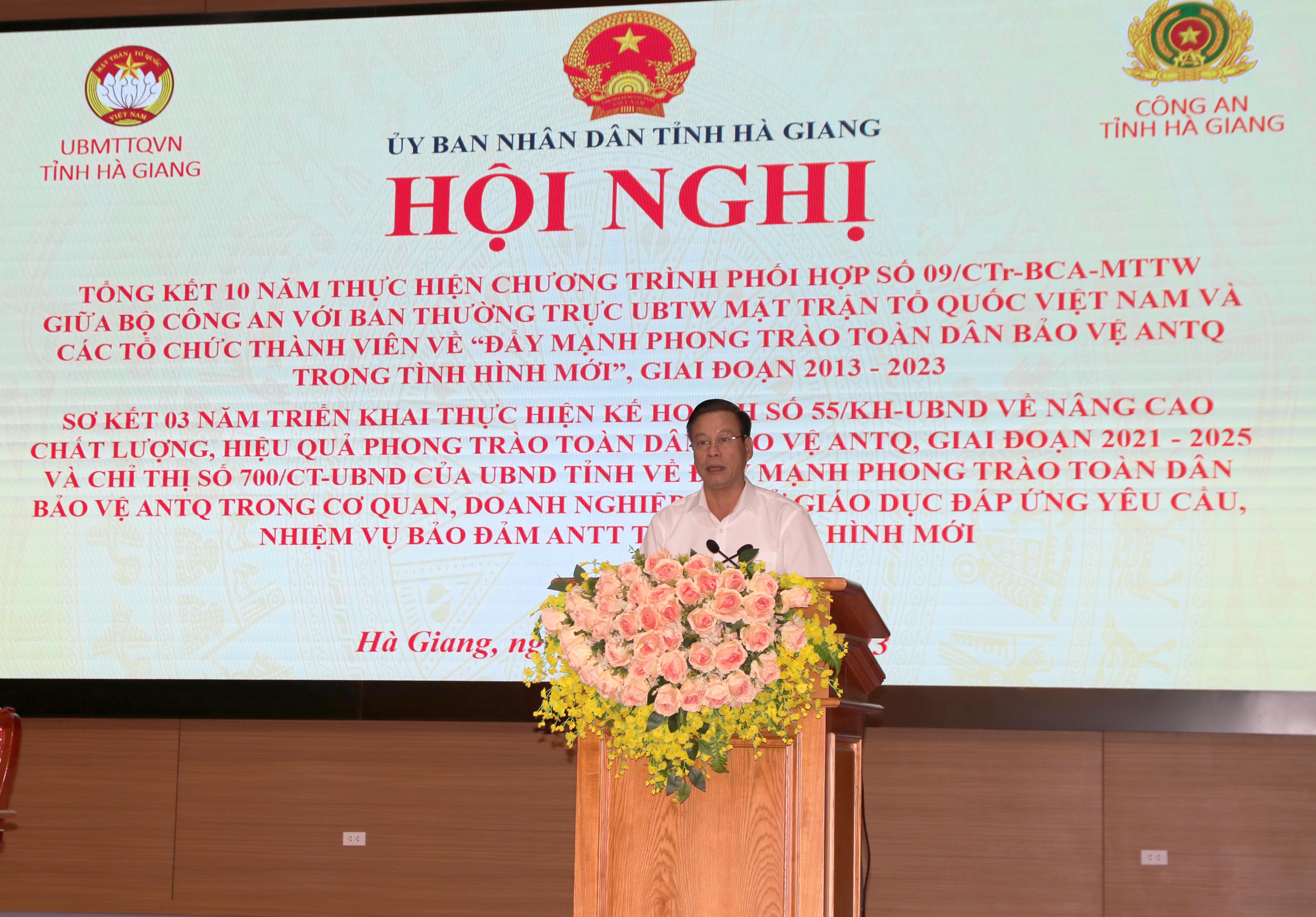 Chủ tịch UBND tỉnh Hà Giang Nguyễn Văn Sơn phát biểu tại Hội nghị.