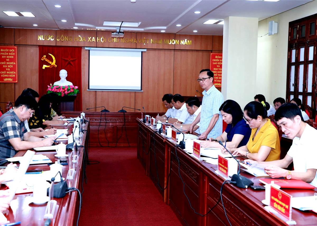 Phó Bí thư Thường trực Tỉnh ủy, Chủ tịch HĐND tỉnh Thào Hồng Sơn kết luận cuộc họp.