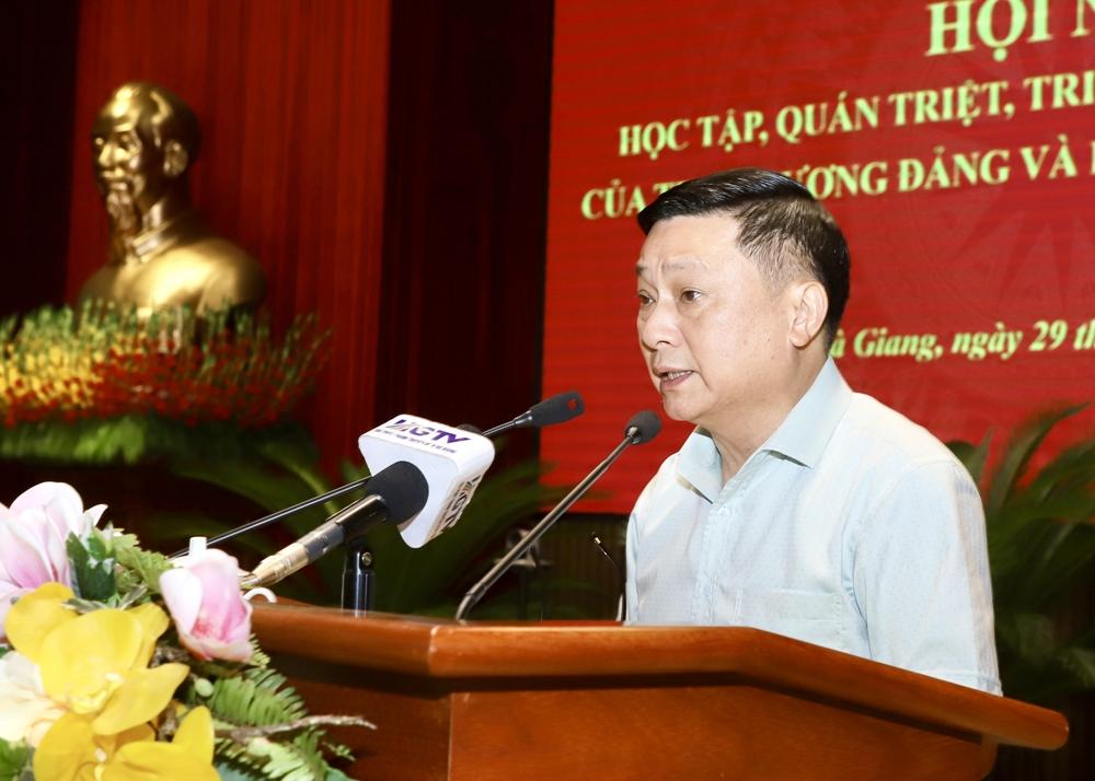Trưởng ban Tổ chức Tỉnh ủy Nguyễn Minh Tiến quán triệt Quy định số 114 của Bộ Chính trị