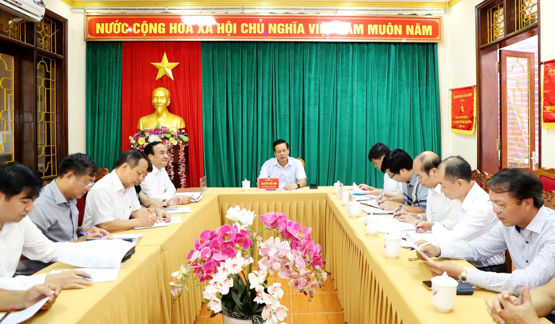 Chủ tịch UBND tỉnh Nguyễn Văn Sơn làm việc với Hiệp hội Doanh nghiệp tỉnh.