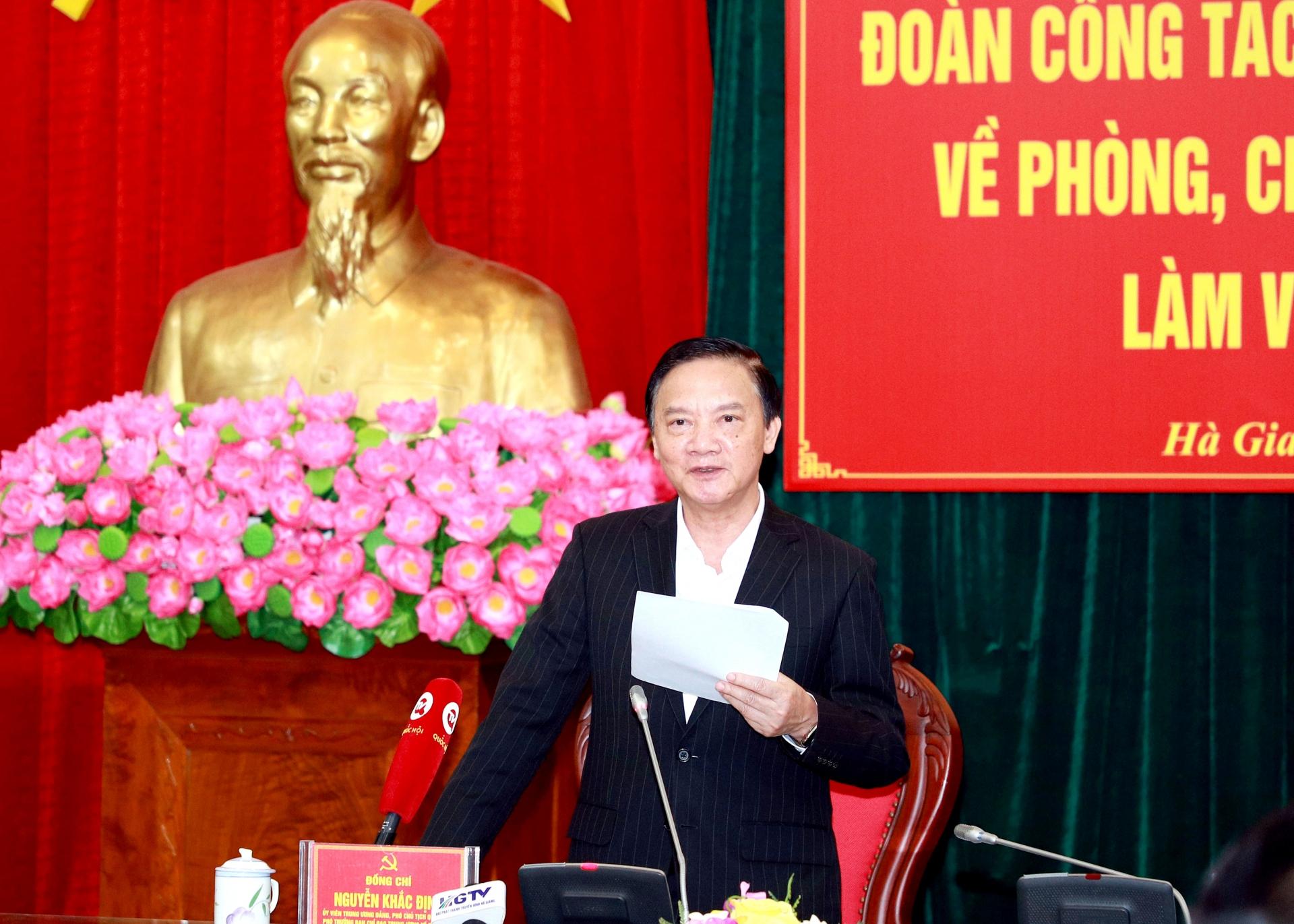 Đồng chí Nguyễn Khắc Định, Phó Chủ tịch Quốc hội, Phó Trưởng BCĐ T.Ư về PCTN, TC kết luận buổi làm việc.