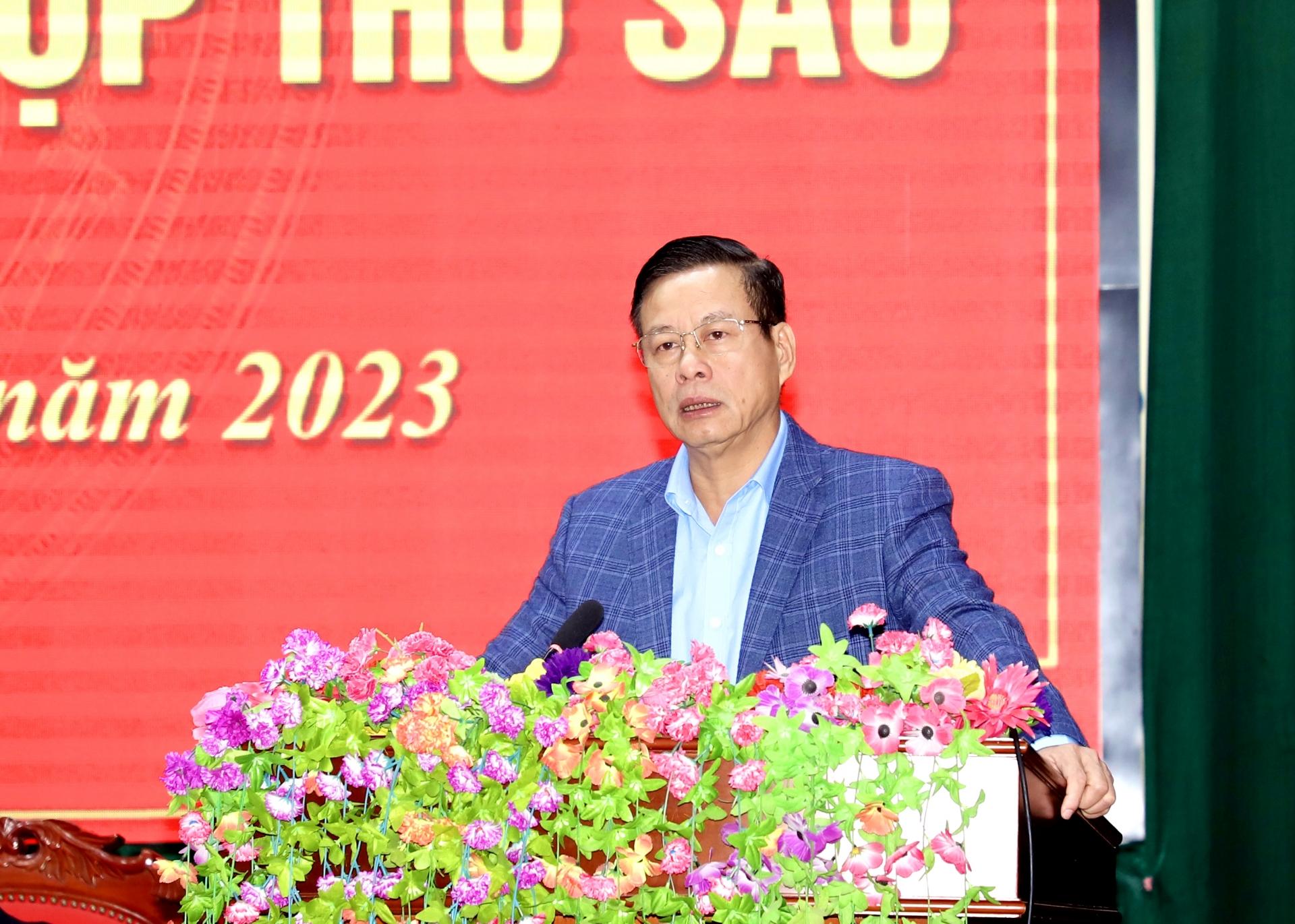 Chủ tịch UBND tỉnh Nguyễn Văn Sơn phát biểu tiếp thu, trả lời các ý kiến thuộc thẩm quyền