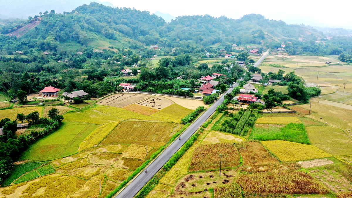 Dự án nâng cấp đường tỉnh 183 đoạn qua xã Vĩ Thượng (Quang Bình) đã hoàn thành thảm bê tông nhựa.