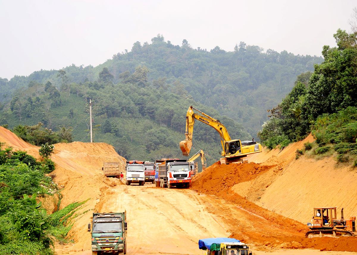 Cao tốc Tuyên Quang - Hà Giang (giai đoạn 1), đoạn qua tỉnh Hà Giang đang thi công mở nền đường.