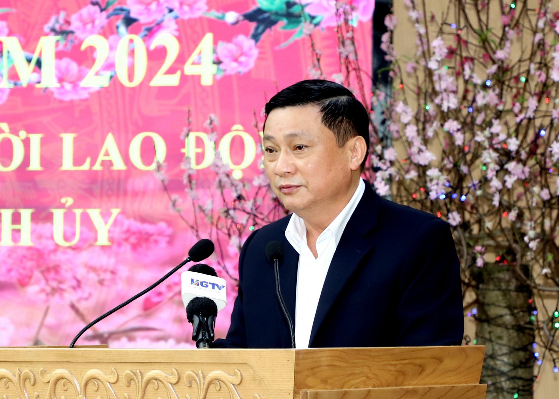 Trưởng Ban Tổ chức Tỉnh ủy Nguyễn Minh Tiến phát biểu tại buổi gặp mặt.