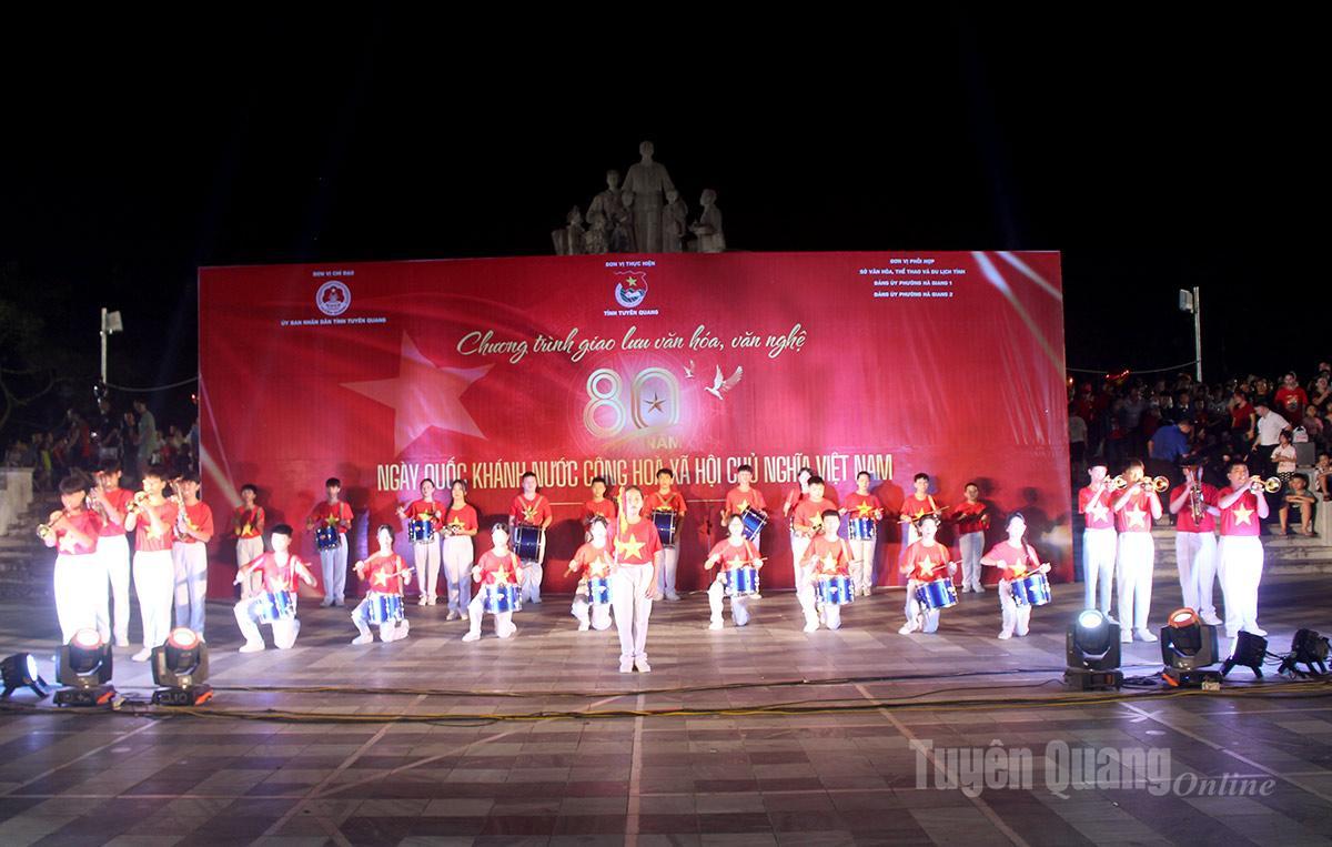 Tiết mục đặc sắc tại Chương trình.