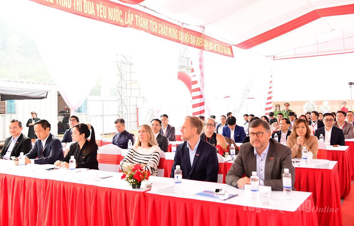 Đơn vị chủ đầu tư và đại biểu dự Lễ khởi công dự án công trình thương mại GO! Tuyên Quang, tại phường An Tường.