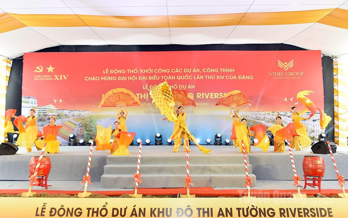 Văn nghệ chào mừng lễ động thổ Khu đô thị An Tường Riverside..