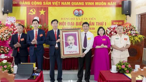 Đại hội đại biểu Đảng bộ xã Tân Tiến lần thứ I, nhiệm kỳ 2025-2030 thành công tốt đẹp
