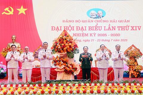 <a href="/thong-tin-chuyen-de/tuyen-truyen-bao-chi-xuat-ban" title="Tuyên truyền, Báo chí - Xuất bản" rel="dofollow">Tuyên truyền, Báo chí - Xuất bản</a>